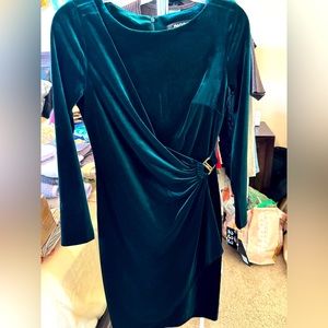 DKNY Hunter Green Velvet w/Rounded Neck & Faux Wrap w/Ruching & Clasp Size 2 NWT